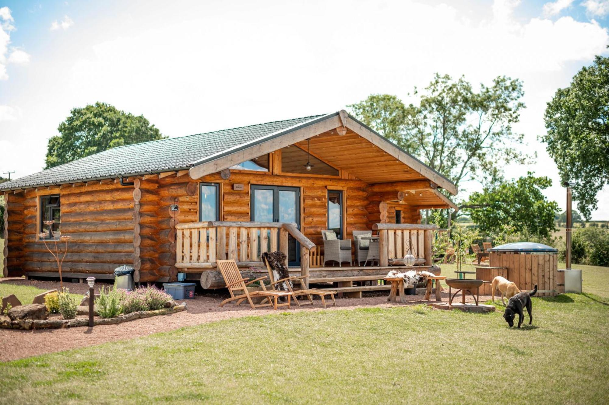 Rowan - Tedstone Log Cabins Бромярд Экстерьер фото