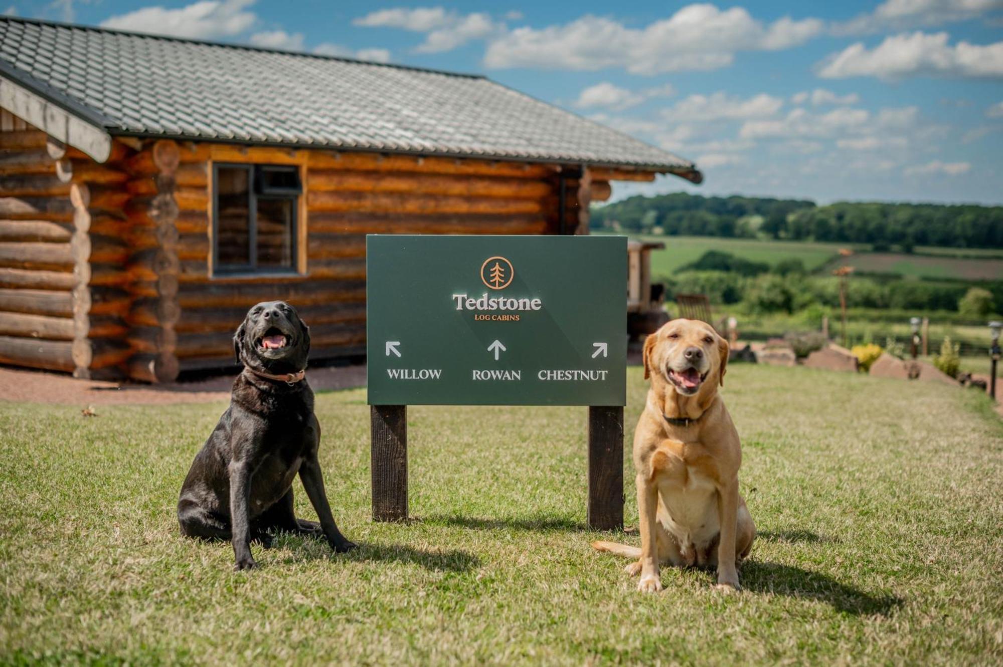 Rowan - Tedstone Log Cabins Бромярд Экстерьер фото