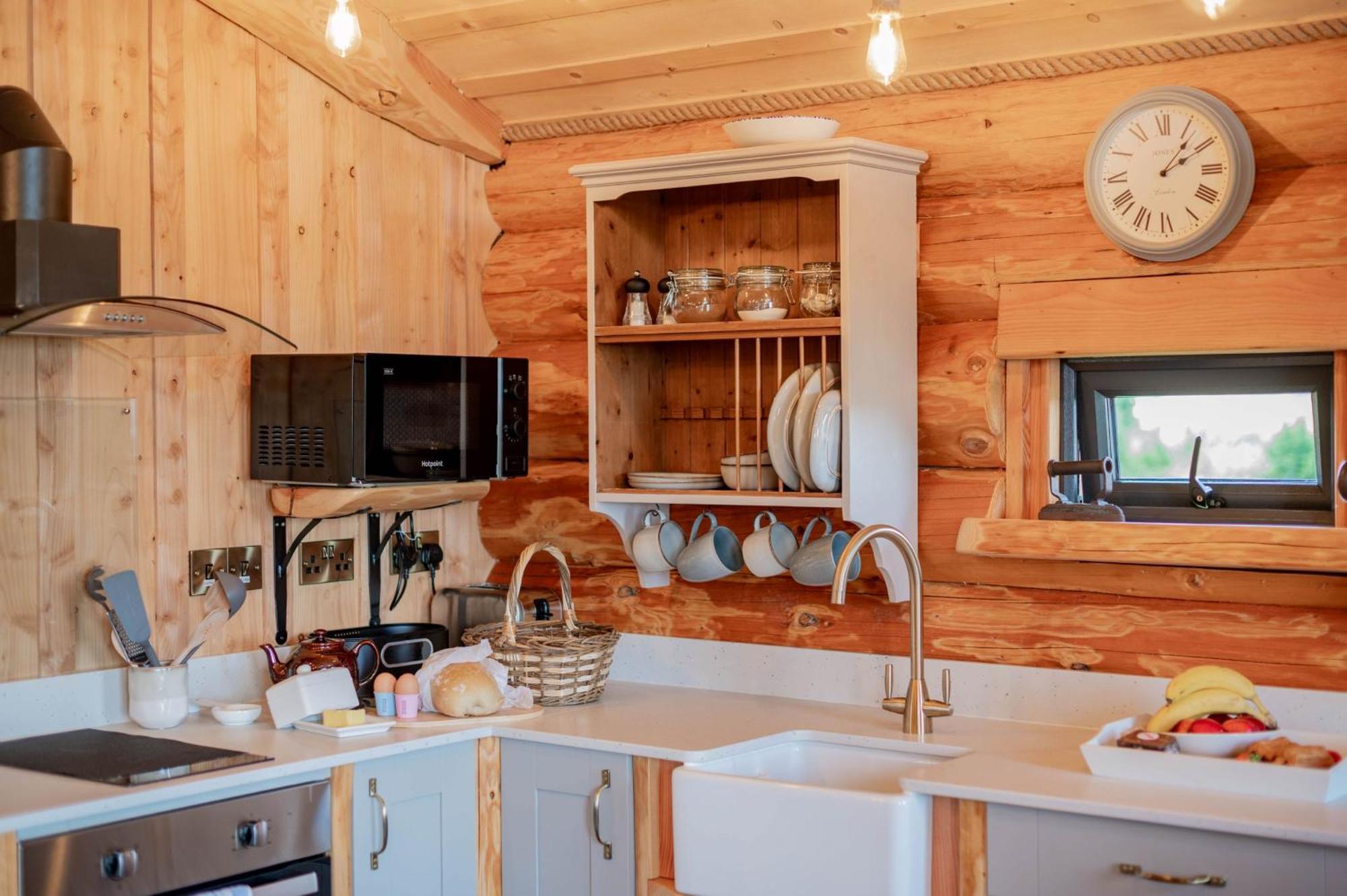 Rowan - Tedstone Log Cabins Бромярд Экстерьер фото