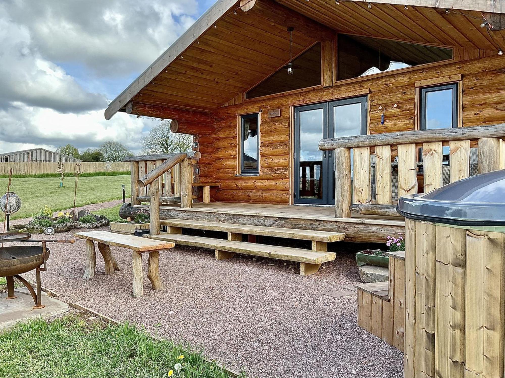 Rowan - Tedstone Log Cabins Бромярд Экстерьер фото