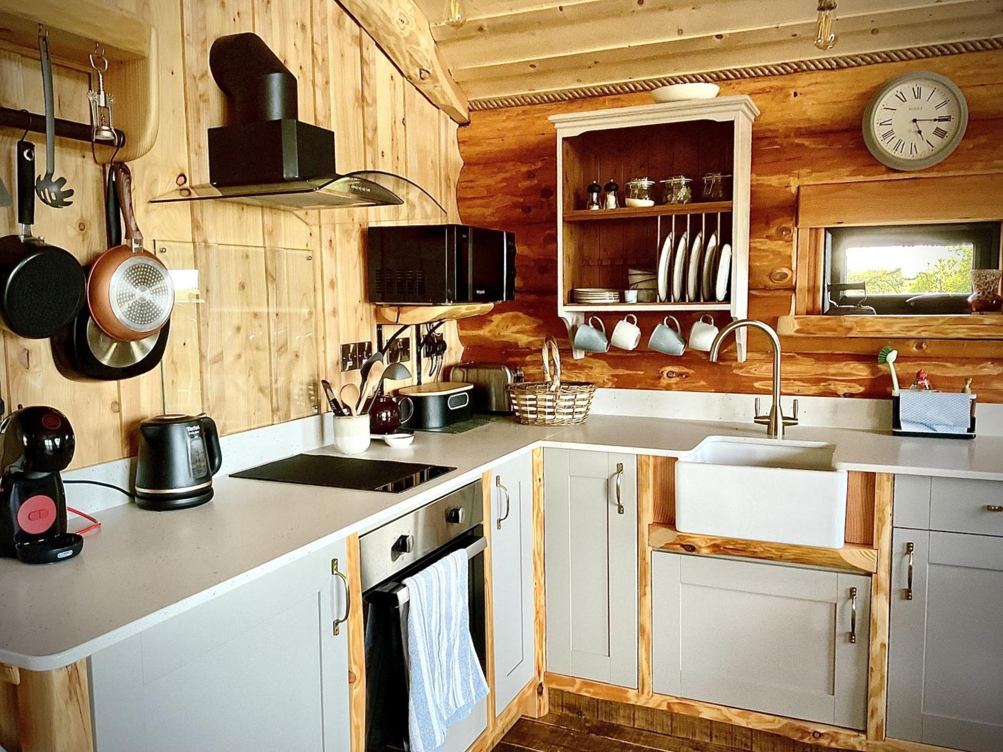 Rowan - Tedstone Log Cabins Бромярд Экстерьер фото